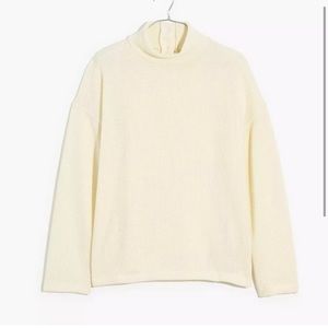 Madewell NWOT Mockneck Button Back Top
